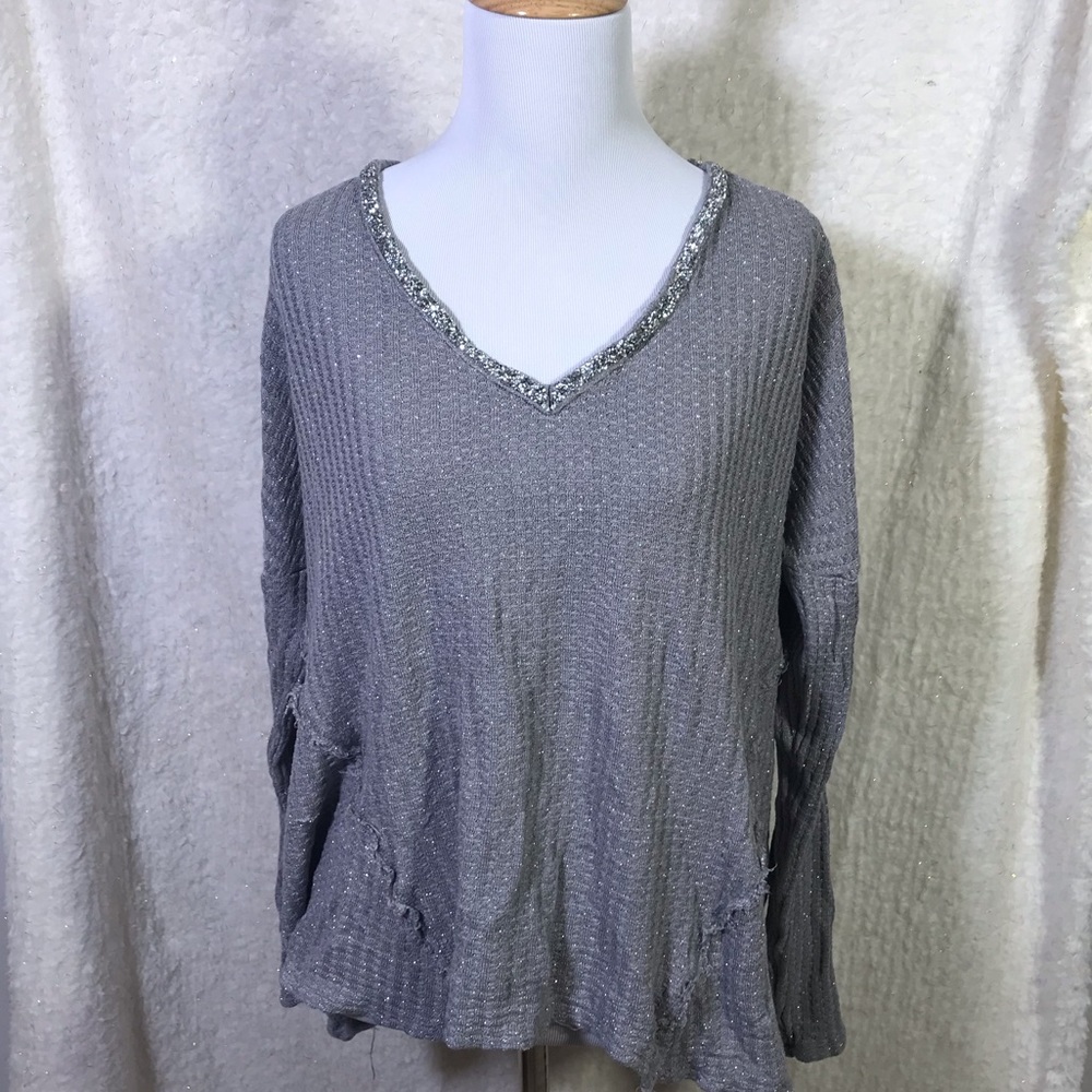 Long sleeved sweater